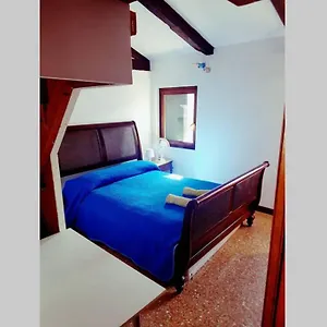 large-top-3-rooms-flat-central-rialto.hotelslidodijesolo.com/